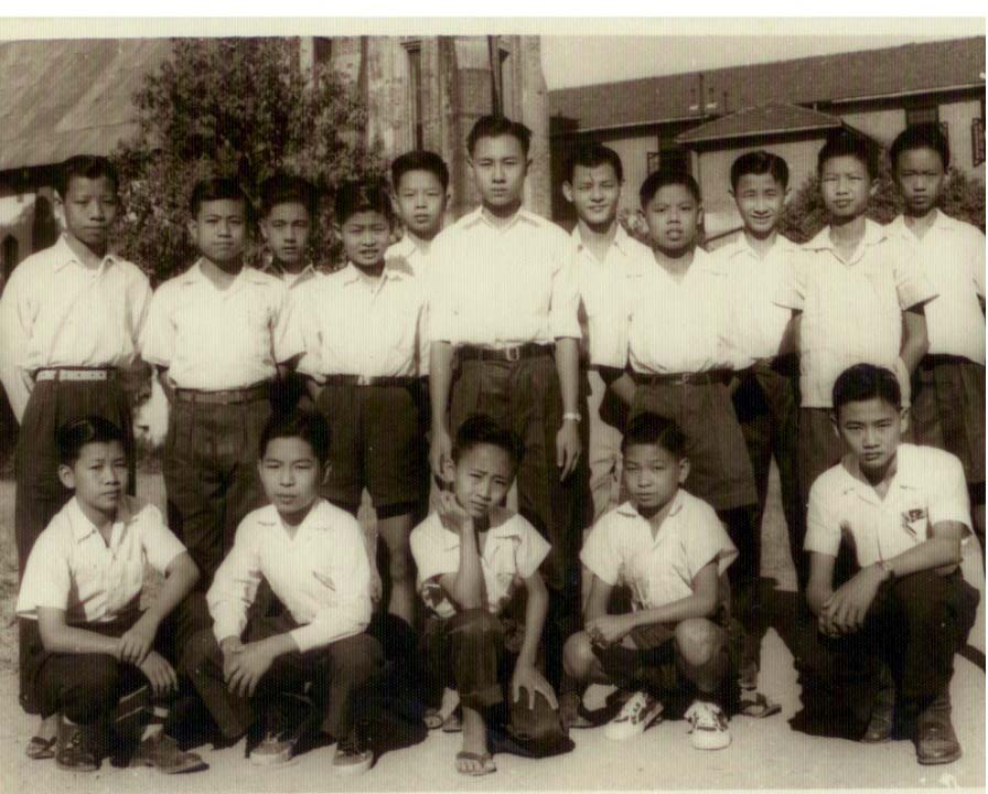 Pein Kee Liu (3rd from right, back row)
