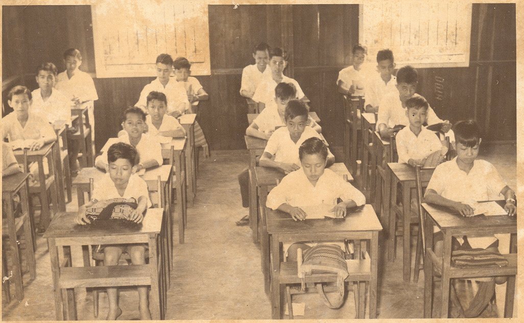 The 2nd person (left column) from the back of the classroom was Kar Site Lu