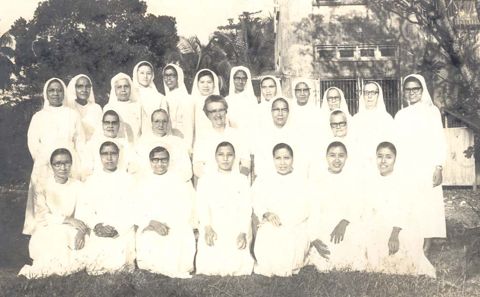 Nuns rallied around Mother Dorothy in this group picture