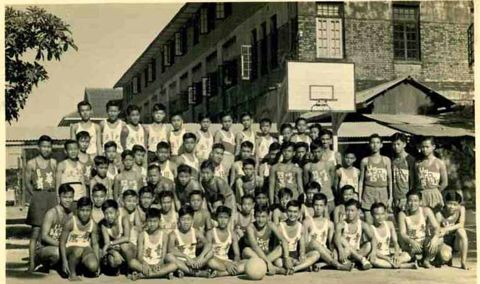 Members of class basketball teams