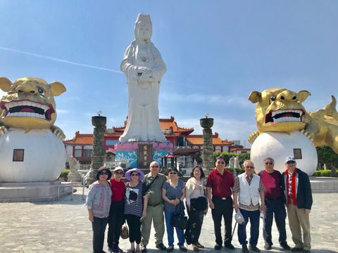 Alumni exploring Kee Lung, Taiwan