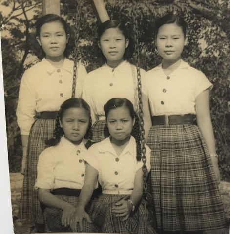 Hwee Lan Lee with fellow alumnae