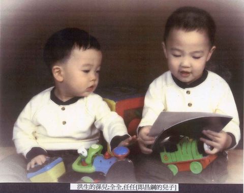 Noel's grandsons Eaphan and Aidan