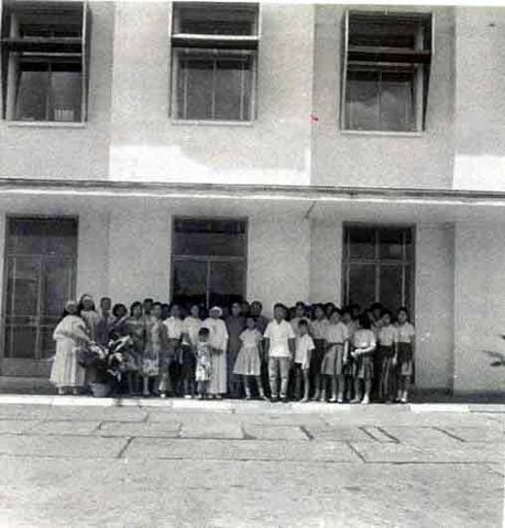 Regina and her children were seen off at the Mingladon Airport by Mothers and her friends and students.