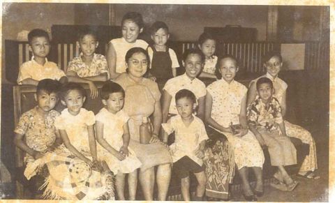 Regina with Mrs. Ting, Mrs. Sung and their children