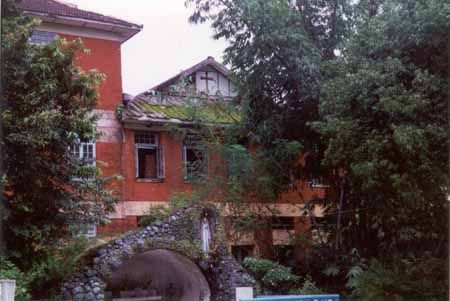 Wan Hua school